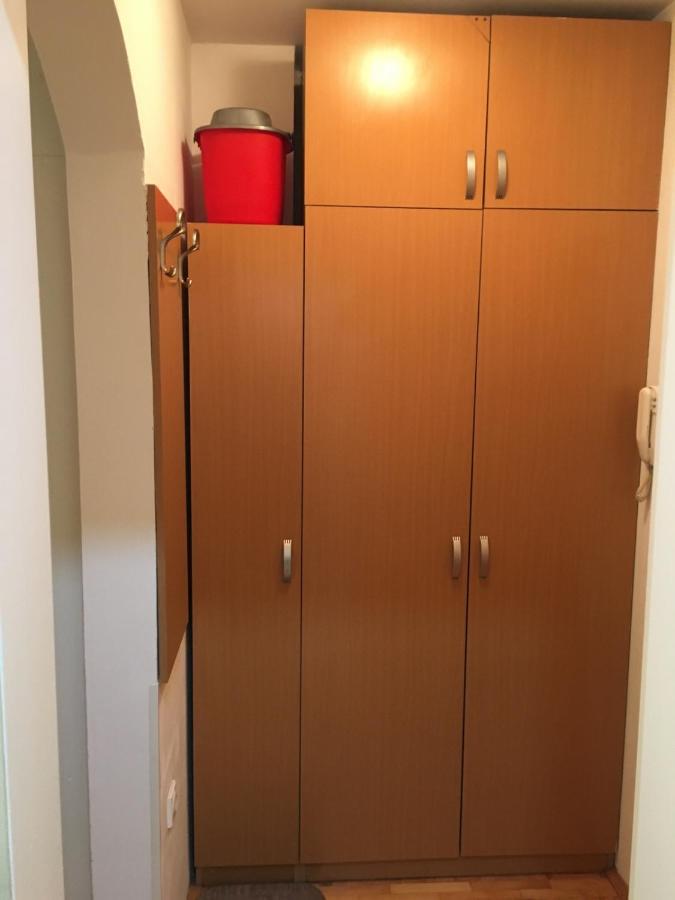 Studio 16 Novi Sad Luaran gambar