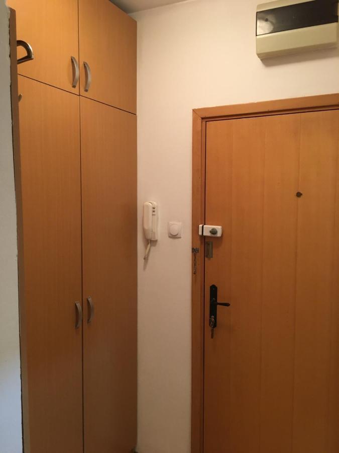 Studio 16 Novi Sad Luaran gambar
