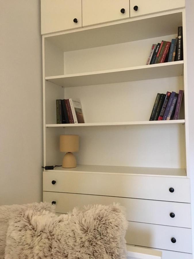 Studio 16 Novi Sad Luaran gambar